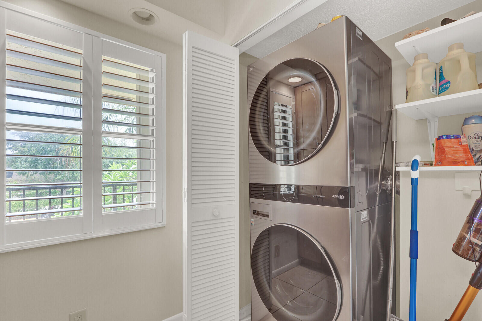 DELRAY OAKS WEST CONDO - Residential Lease