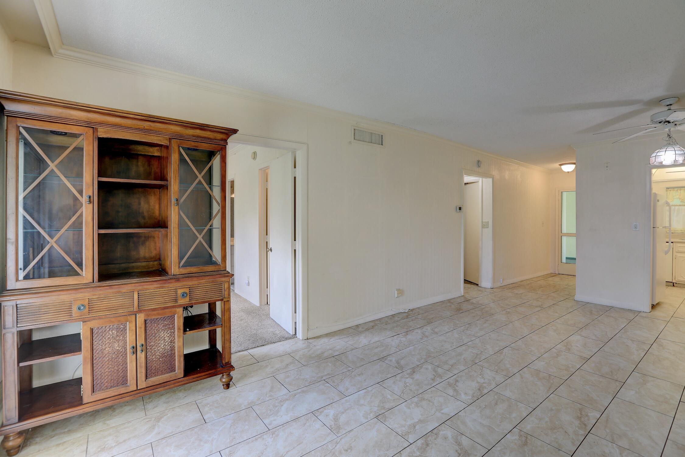 """ROYAL PARK BLDGS E, W & N""" - Residential