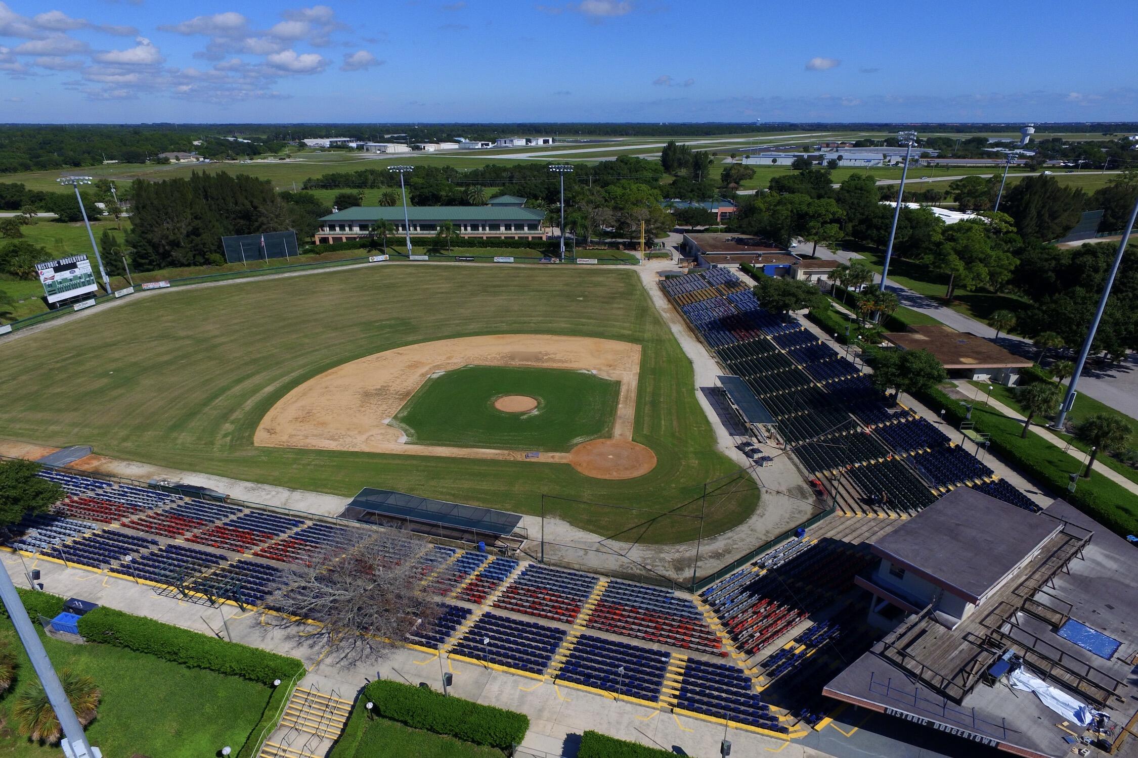 """ROYAL PARK BLDGS E, W & N""" - Residential