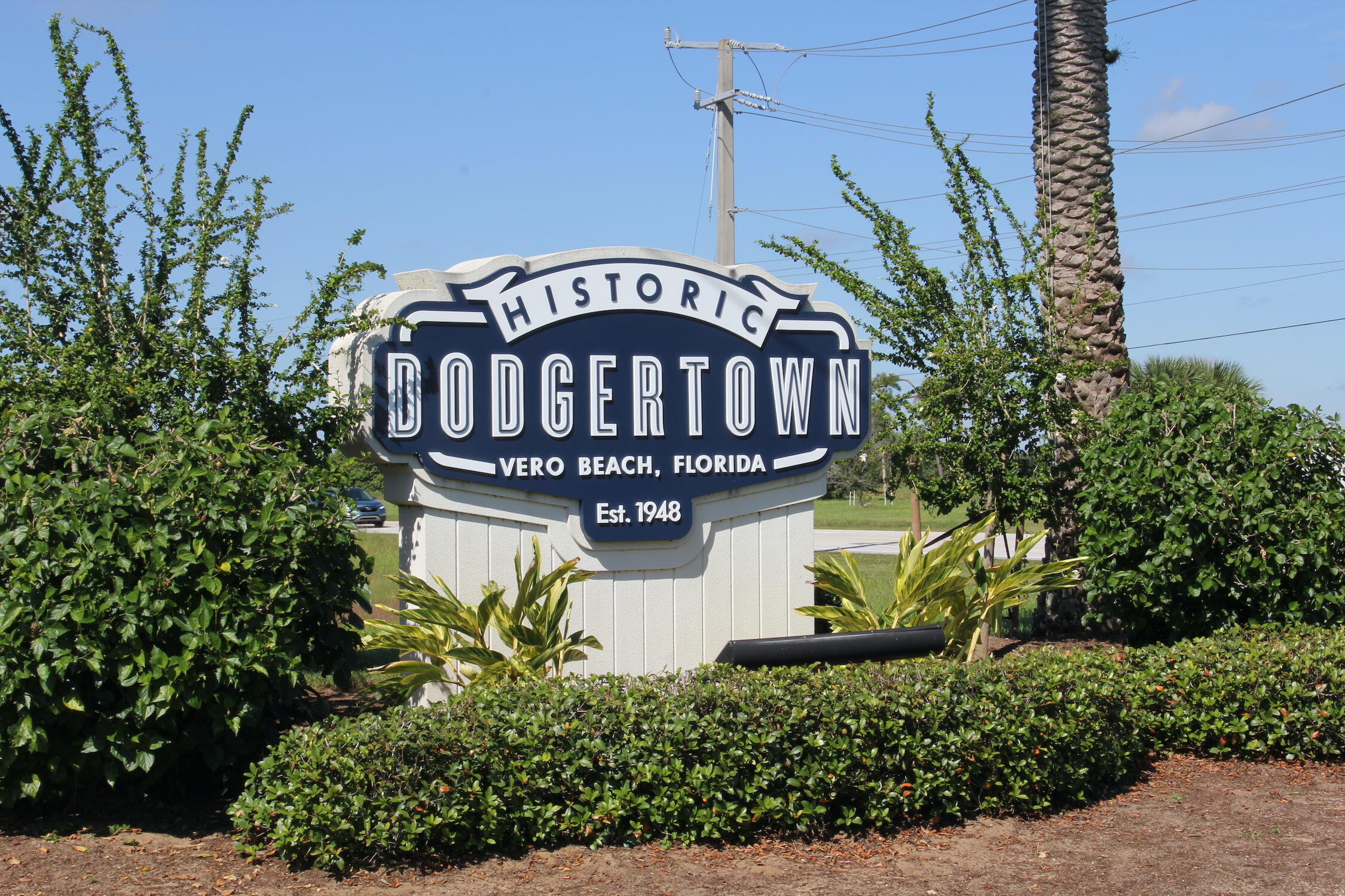 """ROYAL PARK BLDGS E, W & N""" - Residential