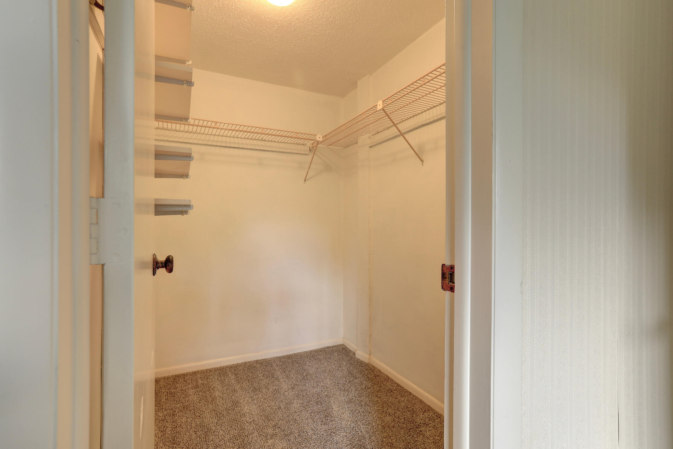 """ROYAL PARK BLDGS E, W & N""" - Residential