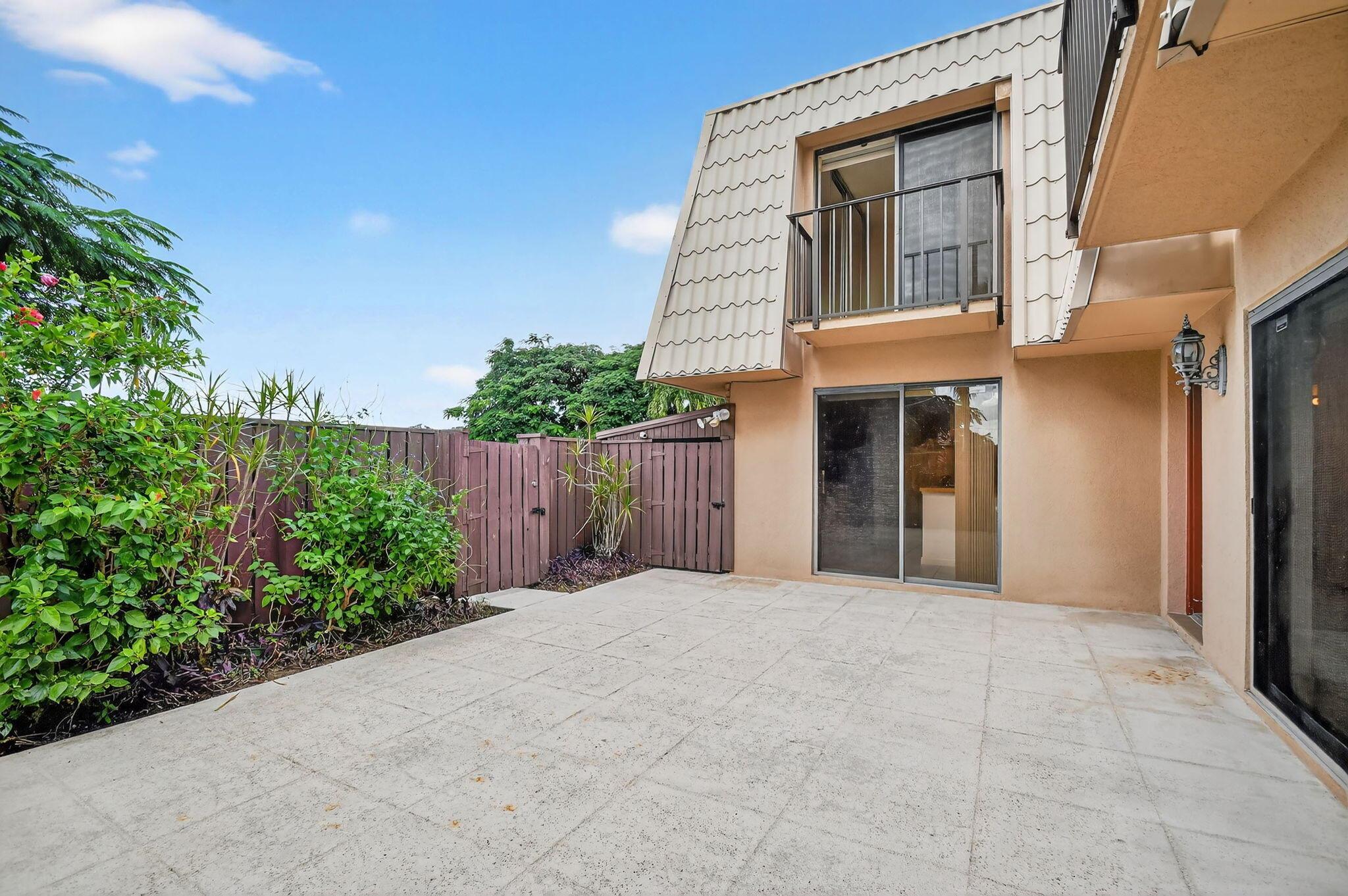 VILLAGE OF SANDALWOOD LAK - Residential