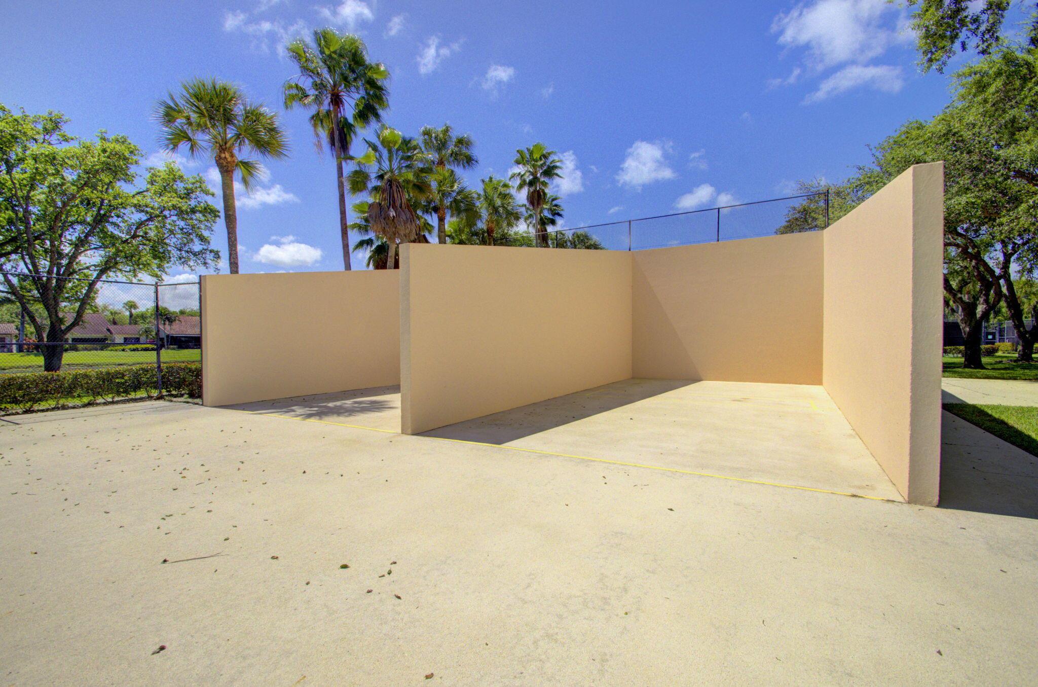 VILLAGE OF SANDALWOOD LAK - Residential