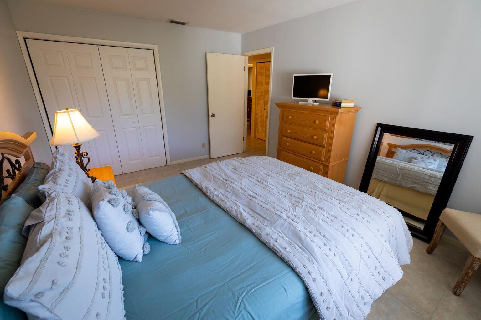 EASTVIEW VILLAGE SQUARE C - Residential