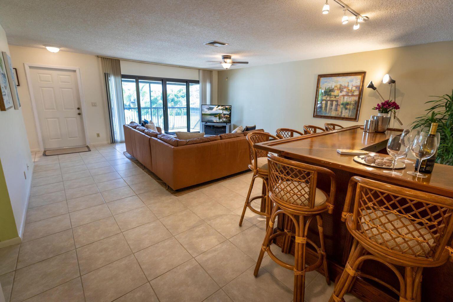 EASTVIEW VILLAGE SQUARE C - Residential