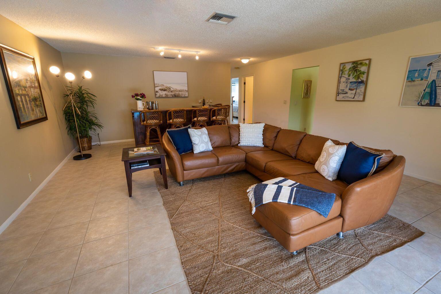 EASTVIEW VILLAGE SQUARE C - Residential
