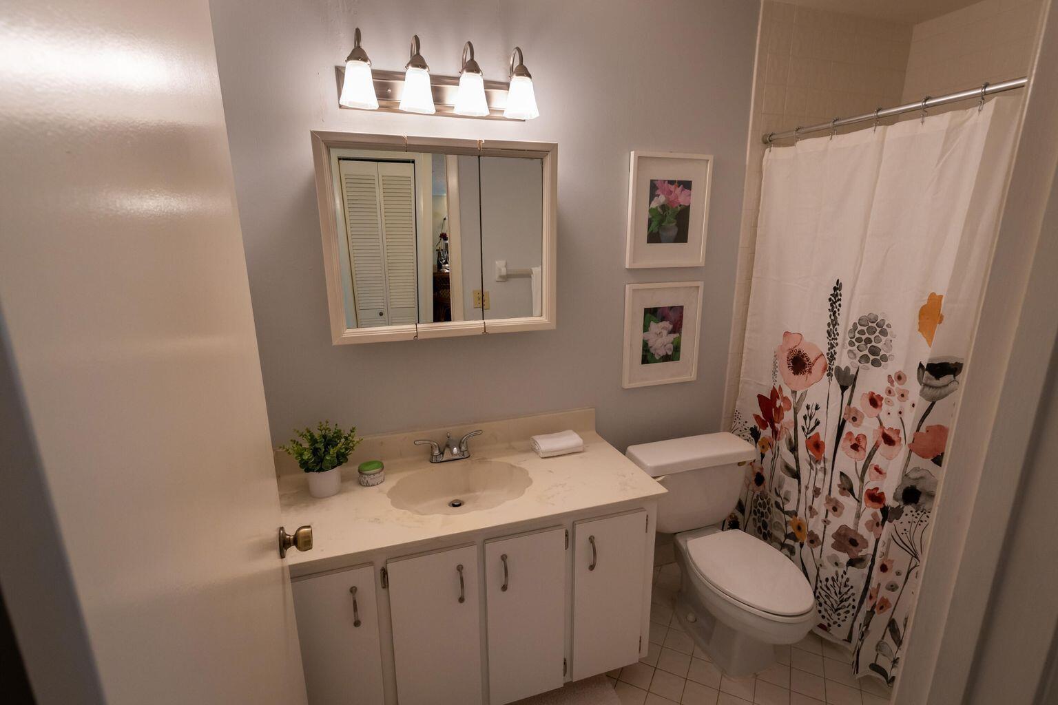 EASTVIEW VILLAGE SQUARE C - Residential