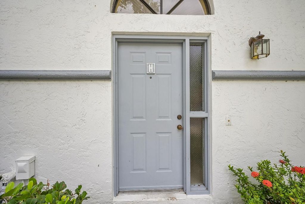 Photo of 5379 Verona Drive #H - Corner, Boynton Beach, FL 33437 (MLS # R11136935)