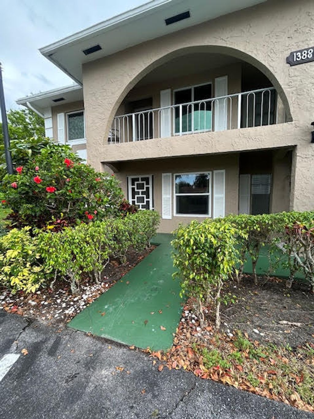 Photo of 13886 VÃ­a Flora A, Delray Beach, FL 33484 (MLS # B26013108)