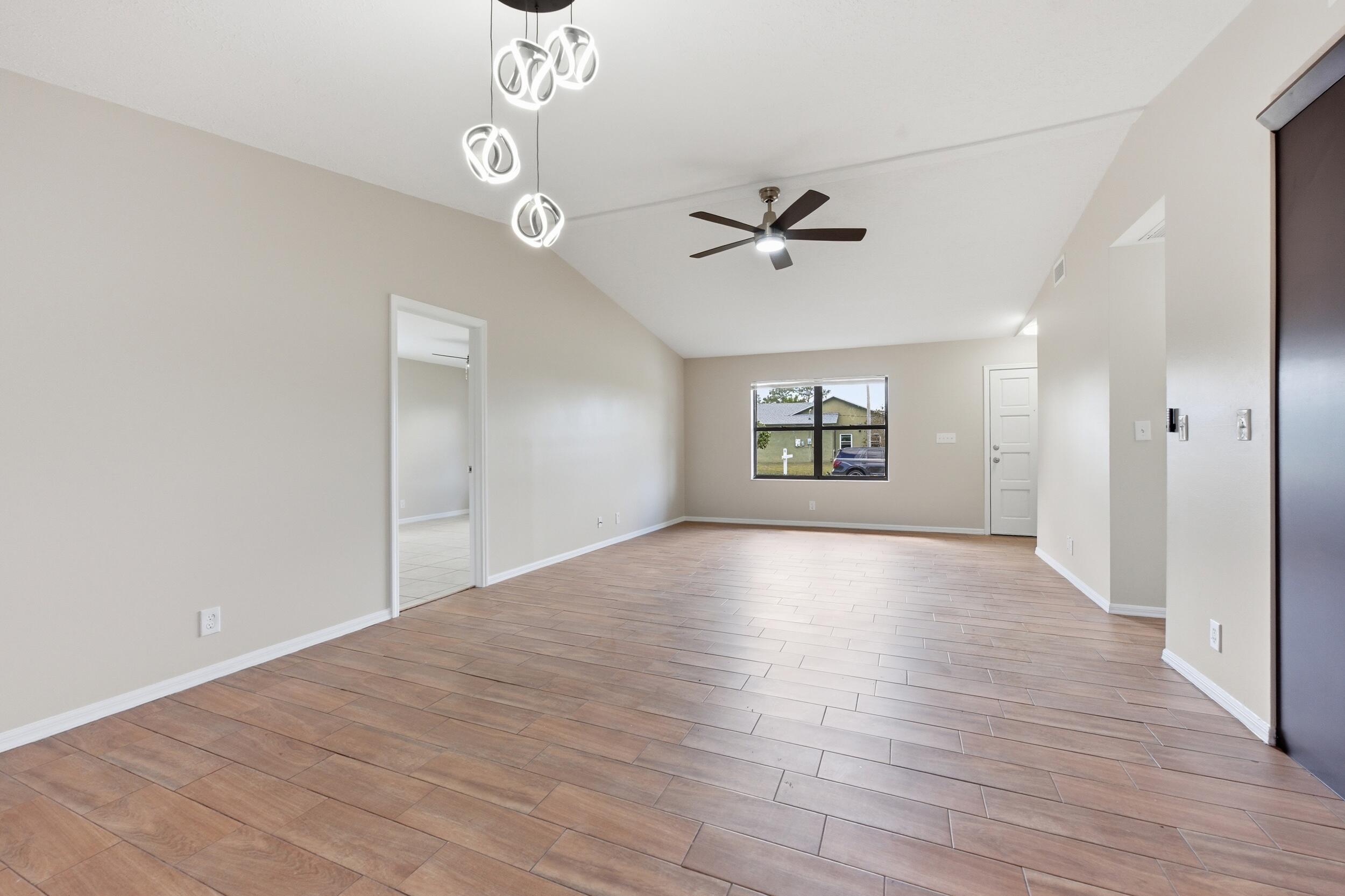 PORT ST LUCIE SECTION 13 - Residential