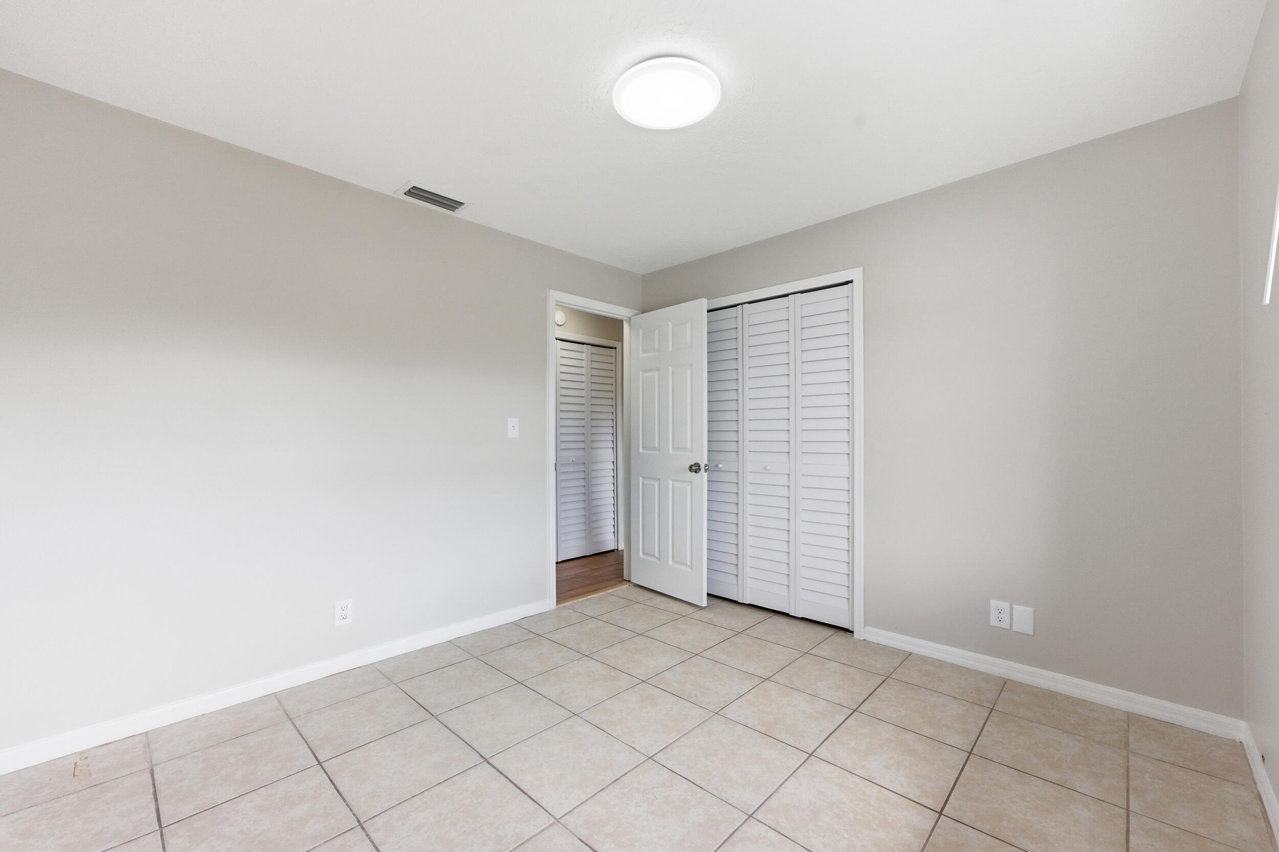 PORT ST LUCIE SECTION 13 - Residential