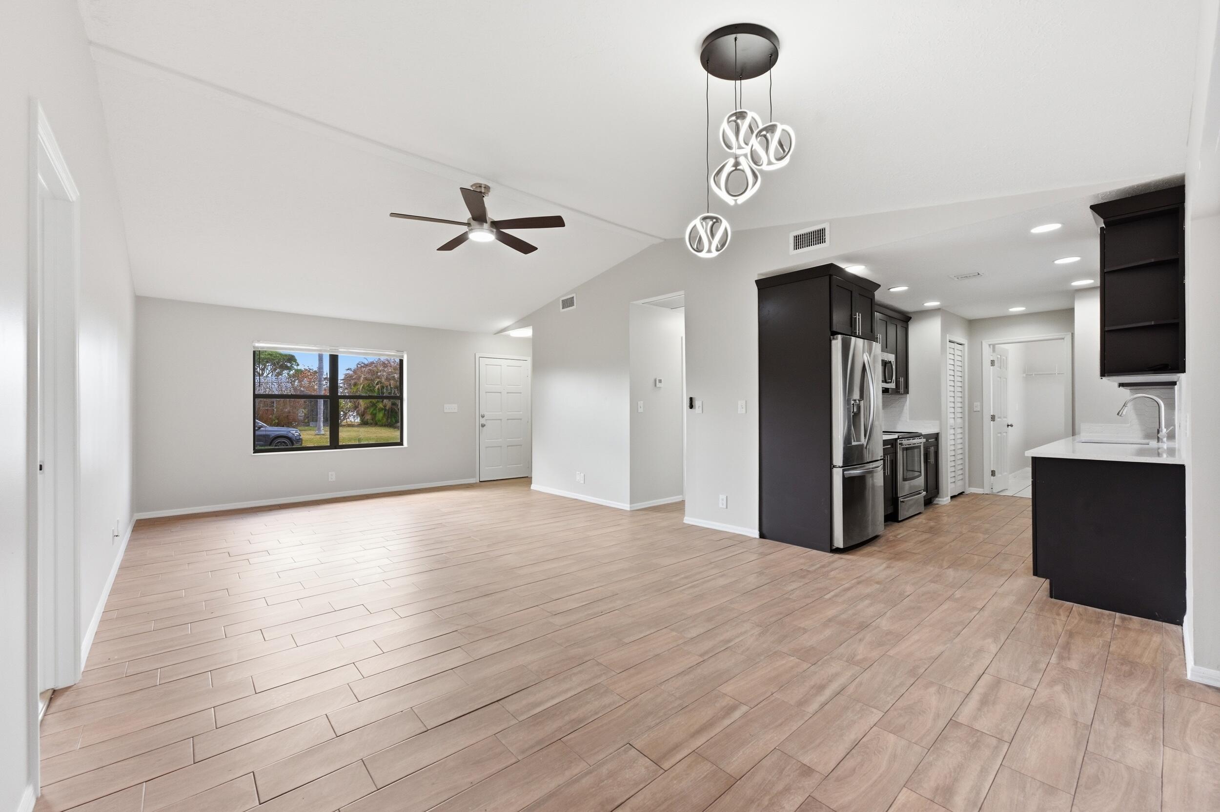 PORT ST LUCIE SECTION 13 - Residential