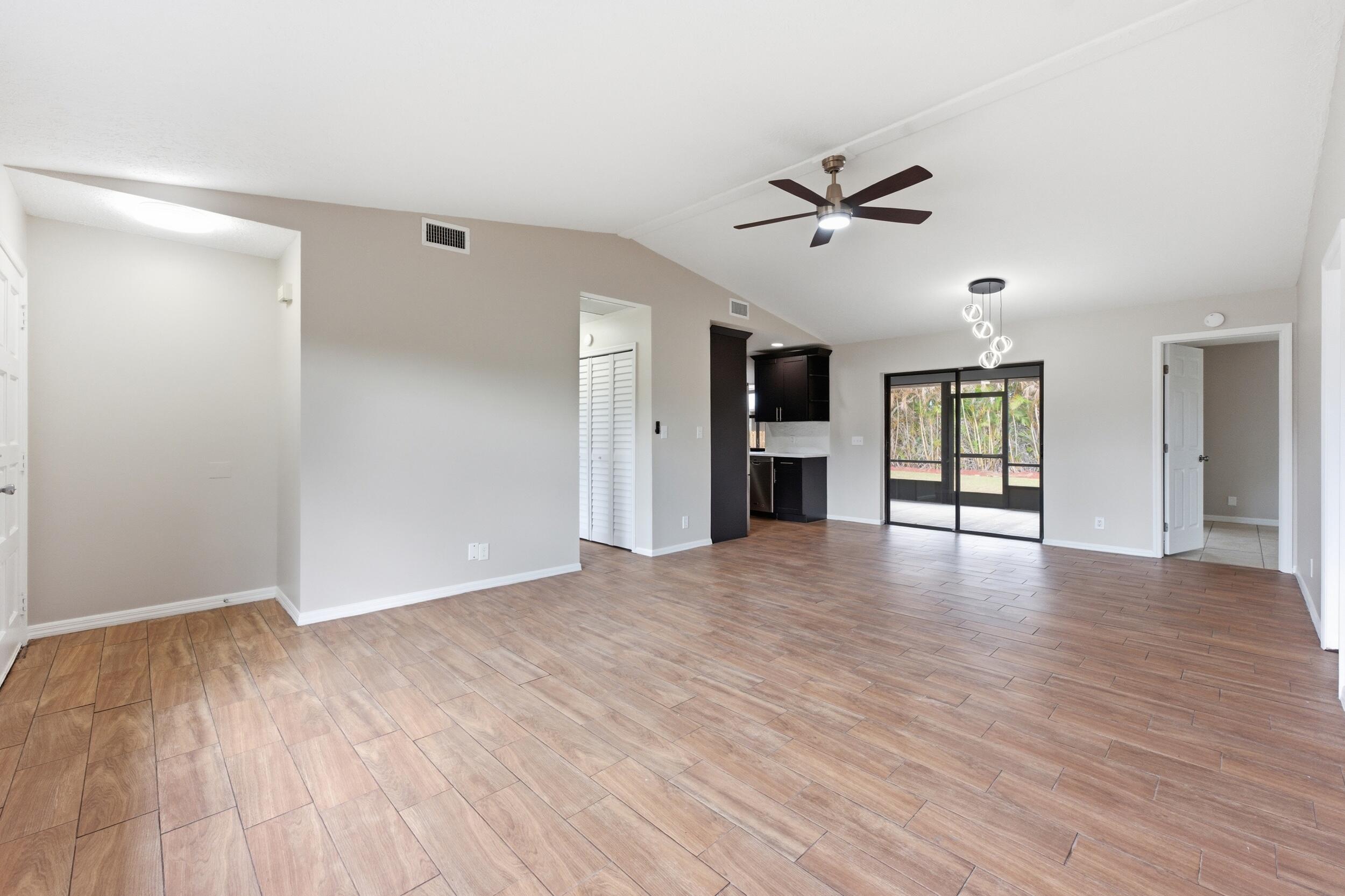 PORT ST LUCIE SECTION 13 - Residential