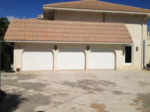 CORAL KEY VILLAS SEC 11 - Residential