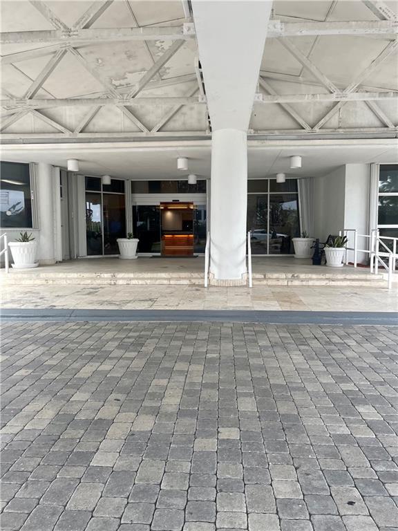 Sands Pointe Ocean Beach - Residential