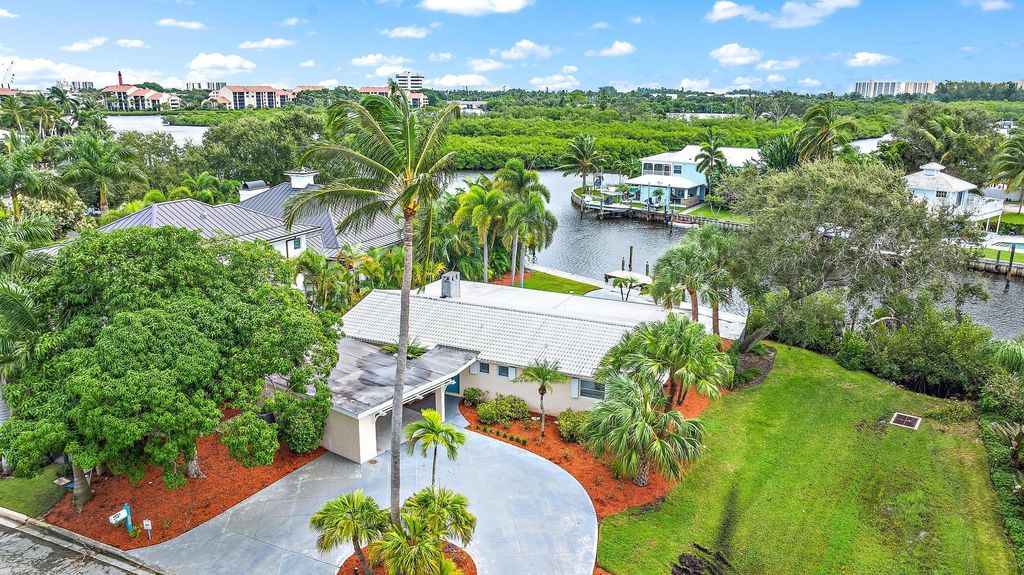 Photo of 601 Waldemar Road, Jupiter, FL 33477 (MLS # R11025291)