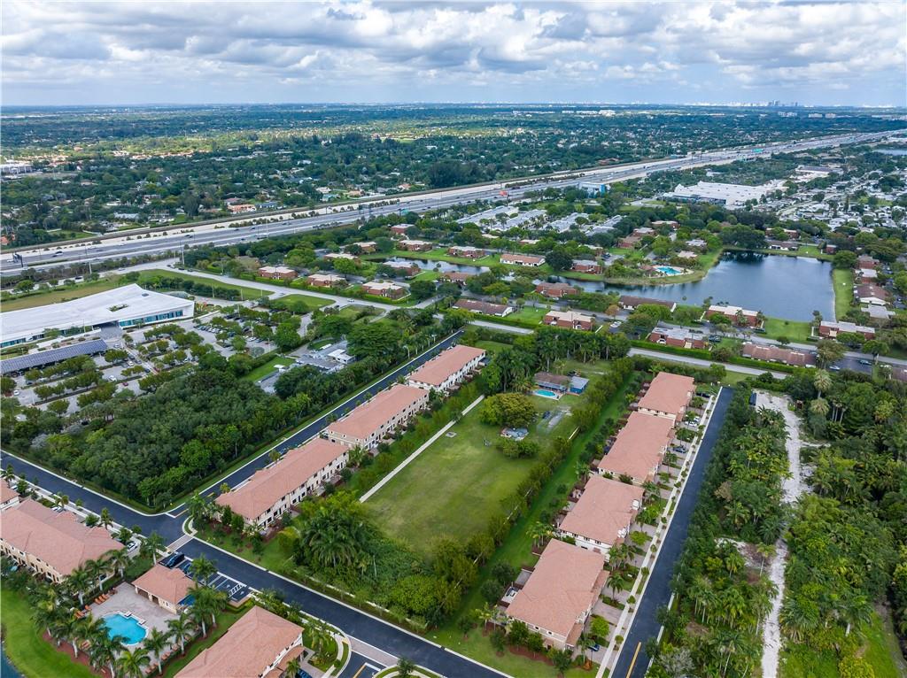 FLA. FRUIT LANDS - Residential