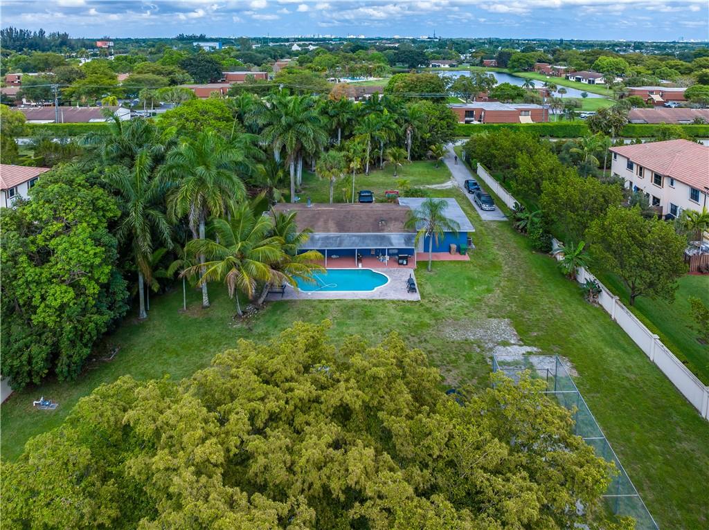 FLA. FRUIT LANDS - Residential