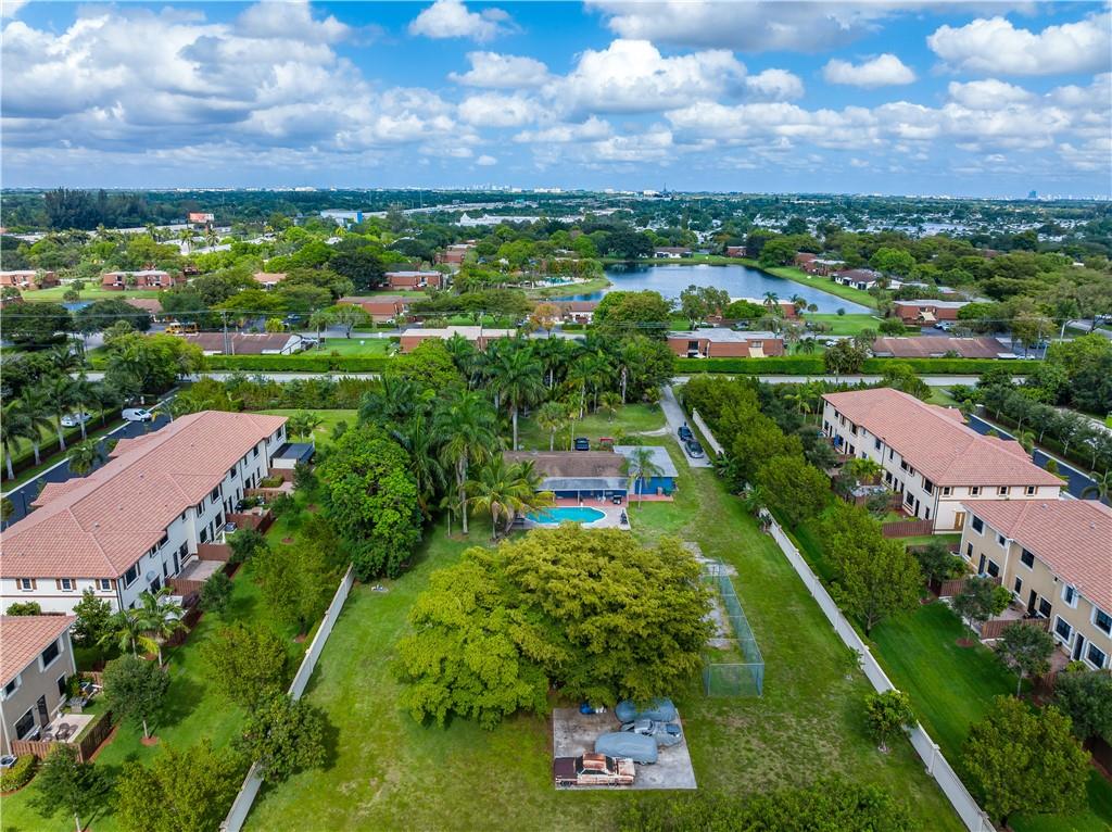 FLA. FRUIT LANDS - Residential