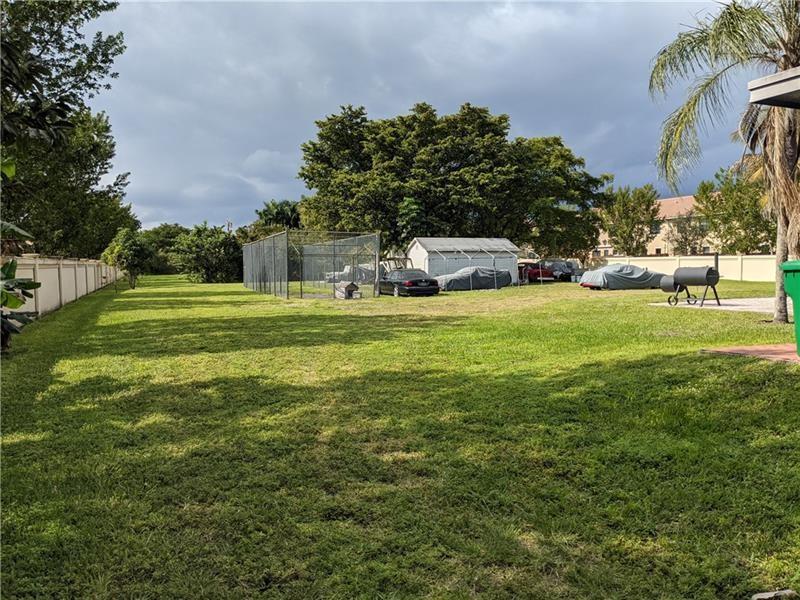 FLA. FRUIT LANDS - Residential