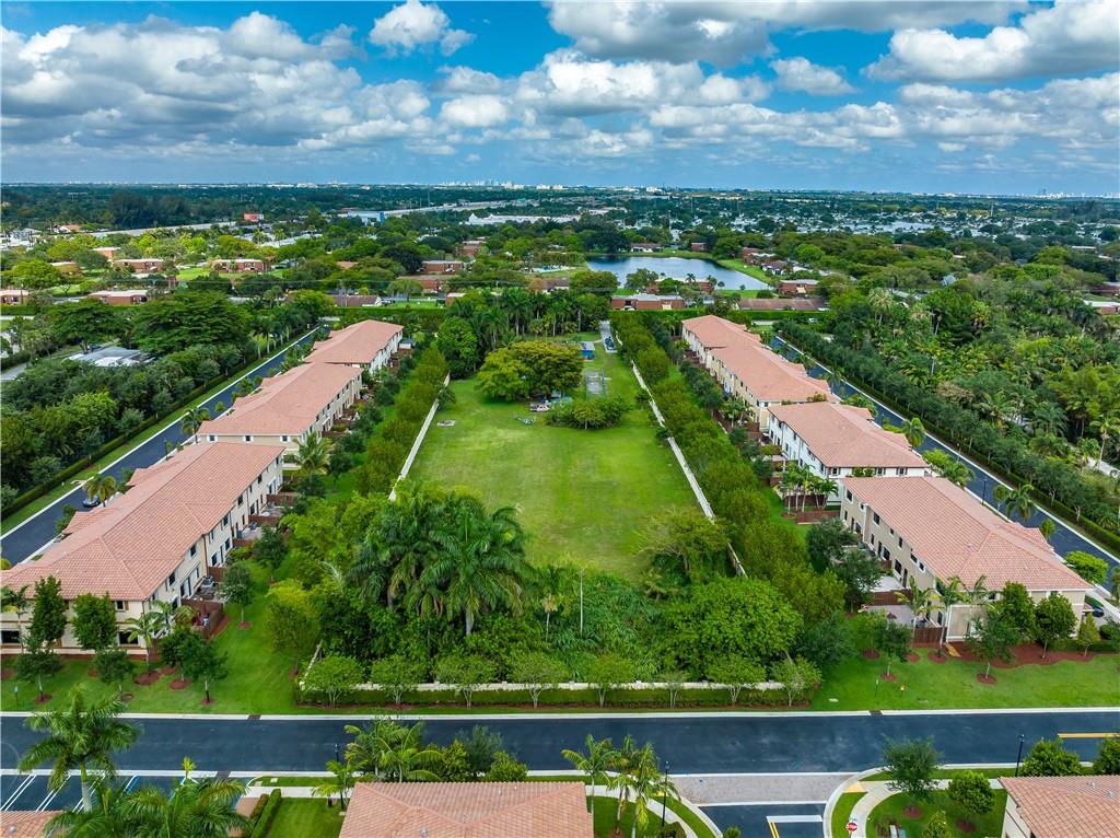 FLA. FRUIT LANDS - Residential