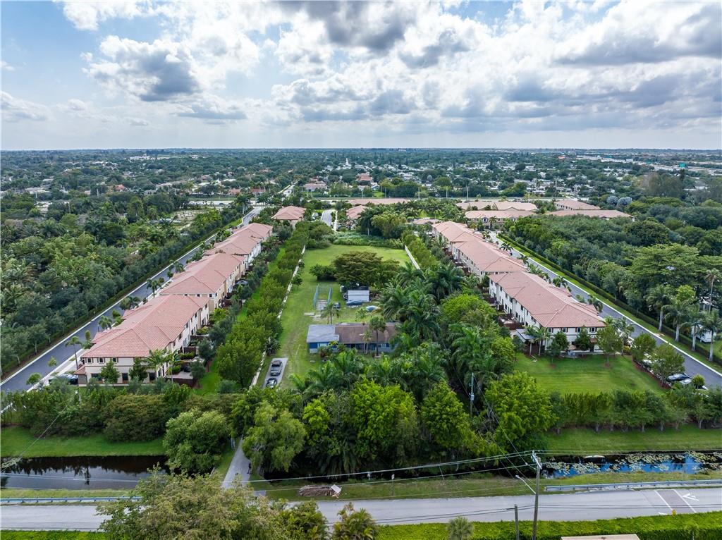 FLA. FRUIT LANDS - Residential