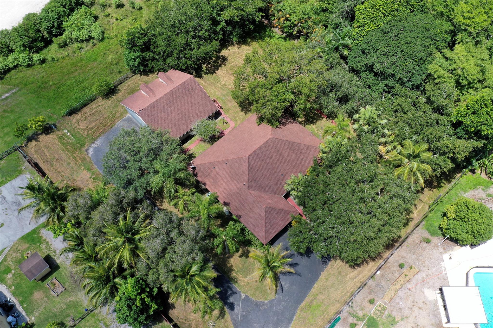 ENJOY FLORIDA COUNTRY STYLE LIVING, EXCLUSIVE SOUTHWEST RANCHES AREA, HOME ON 1.6 Acres,
A beautifully renovated 4-bedroom, 3-bathroom home sits on an expansive, perfect lot, offering the peace and privacy you’ve been searching for. simply enjoying the beauty of nature. Plenty of space for outdoor living, pets, and more.
A+ SCHOOLS.