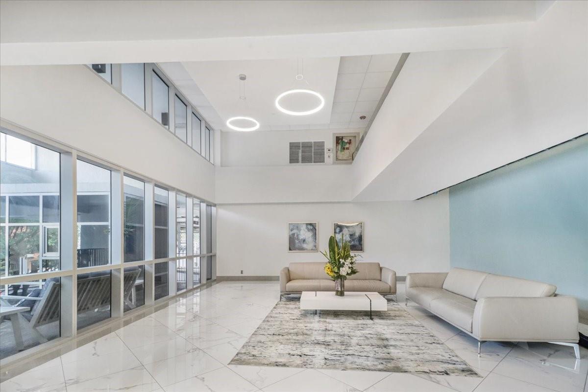 Silver Thatch Atlantic Pl - Residential Lease