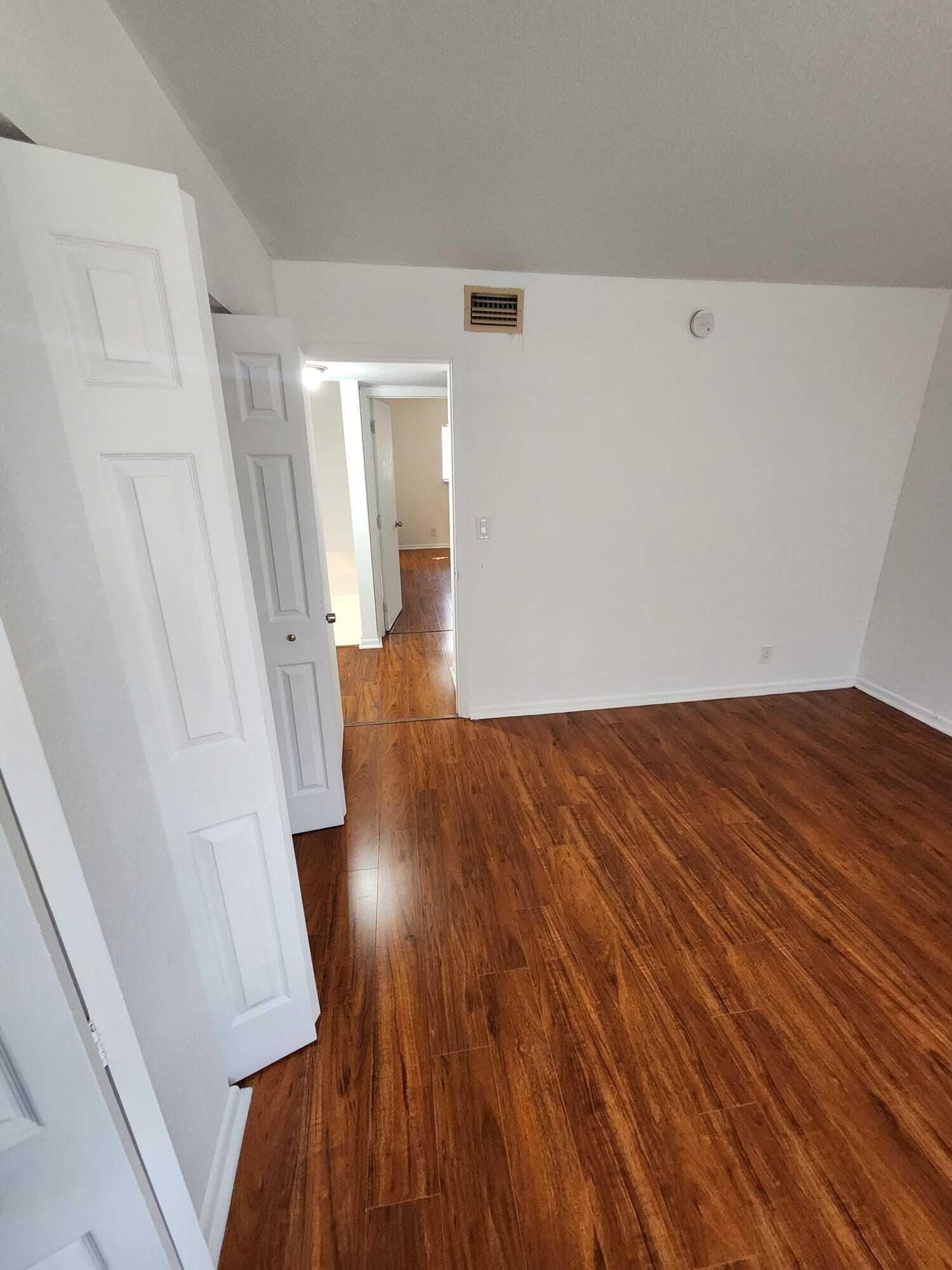 TOWNHOUSES OF PLANTATION - Residential Lease