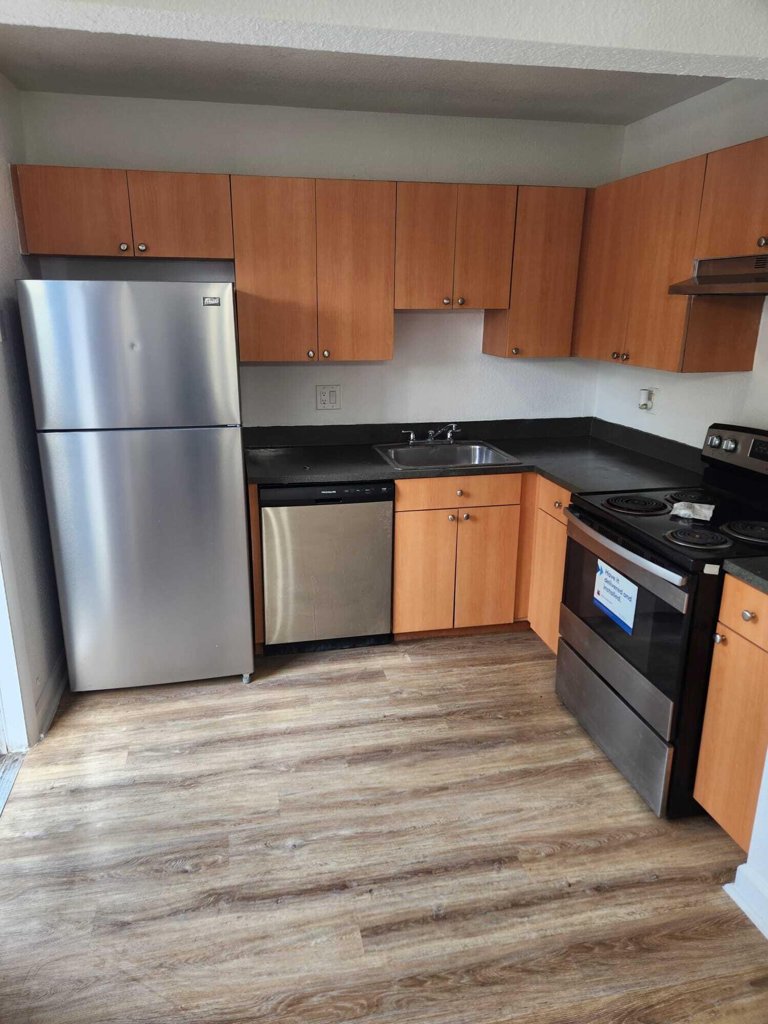 TOWNHOUSES OF PLANTATION - Residential Lease