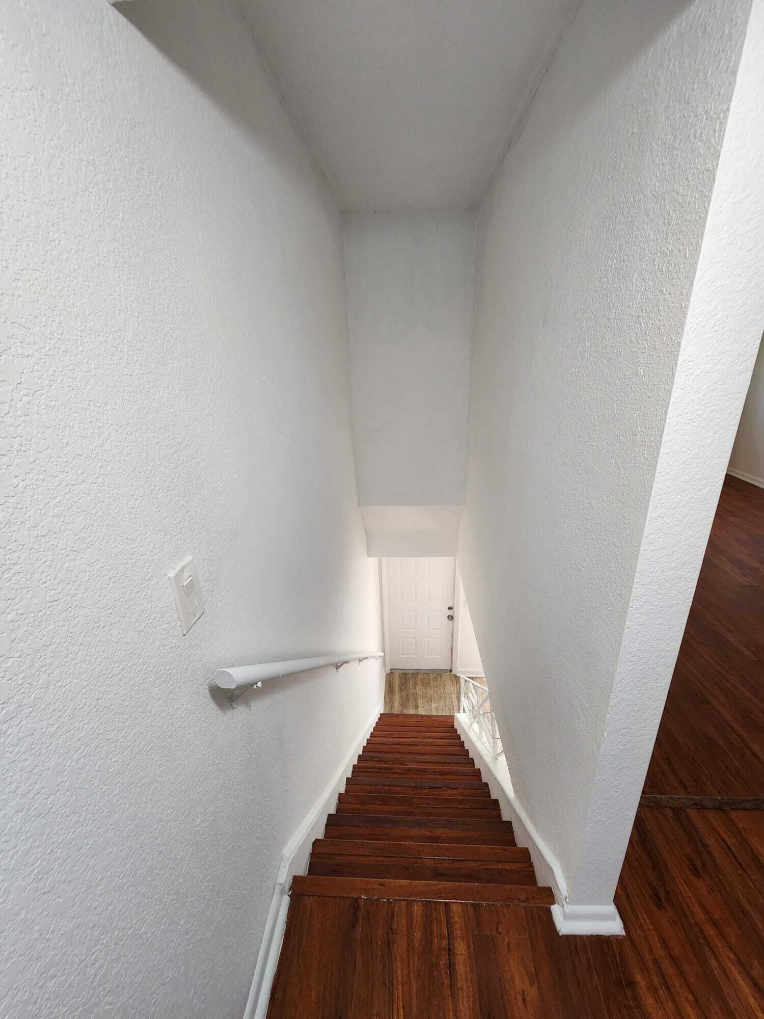 TOWNHOUSES OF PLANTATION - Residential Lease
