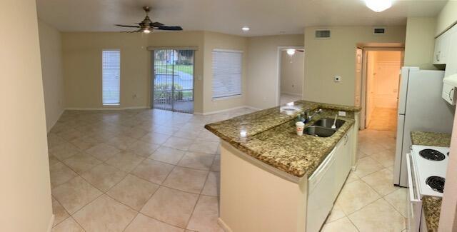 PALM LAKE CONDOMINIUM - Residential Lease