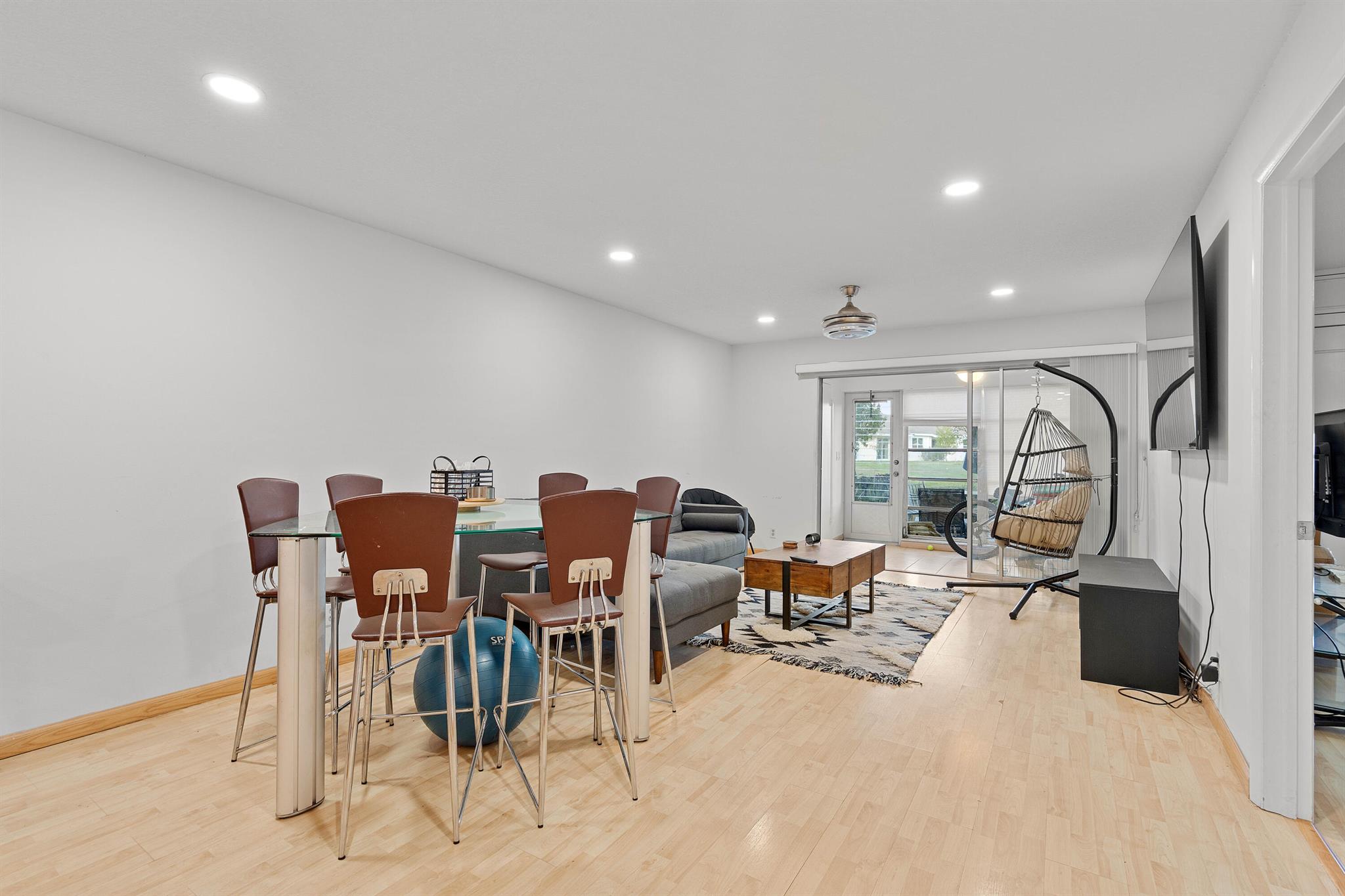 PALM GREENS AT VILLA DEL - Residential