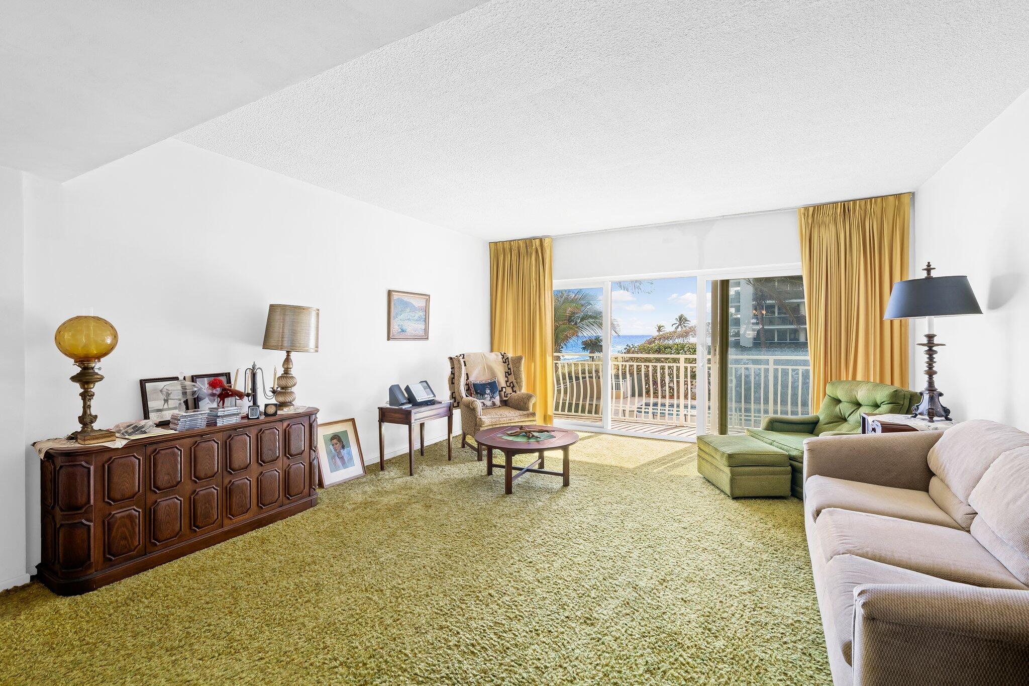 310 S OCEAN Boulevard 2040