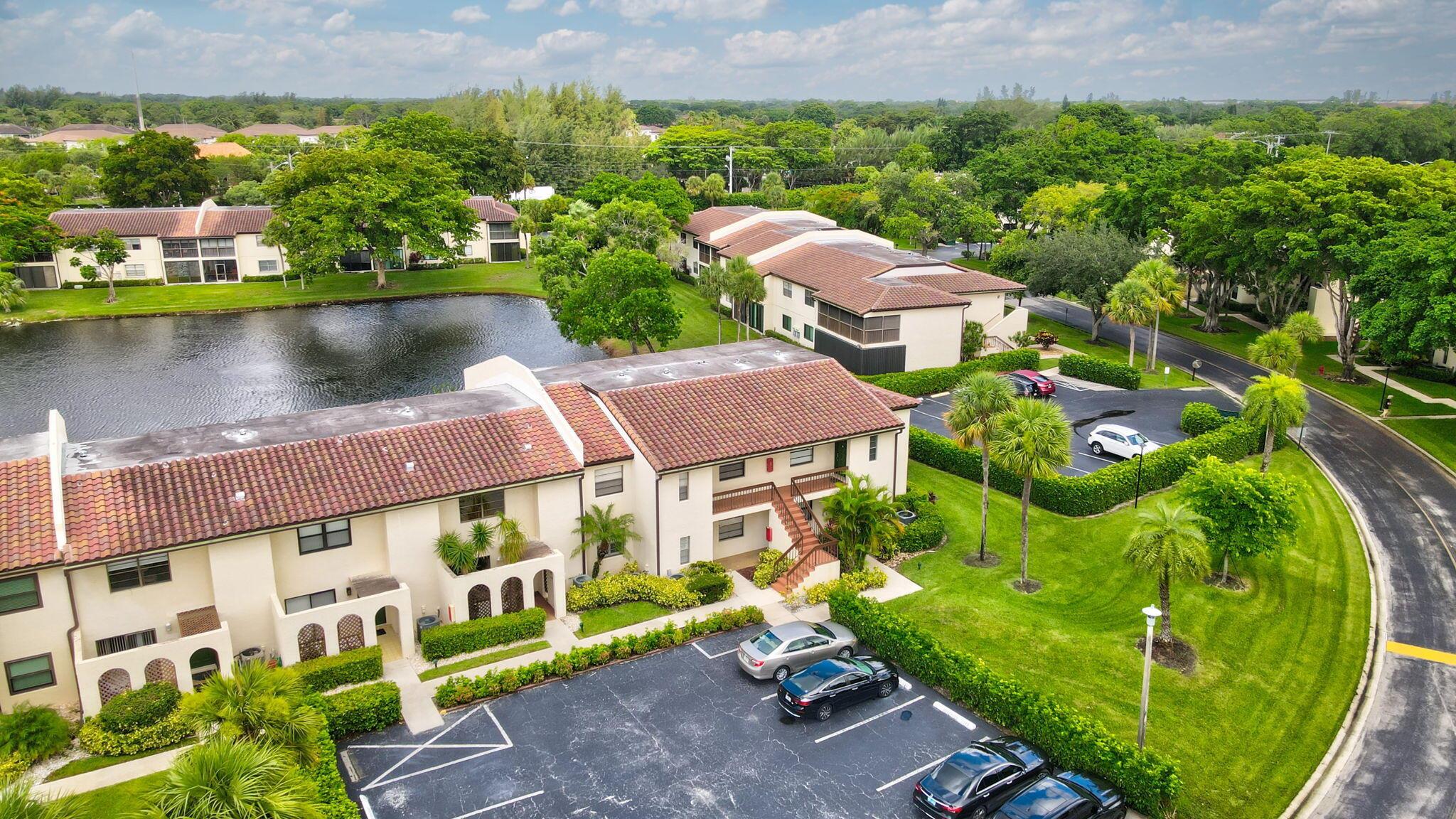 GLADES OF BOCA LAGO CONDO - Residential