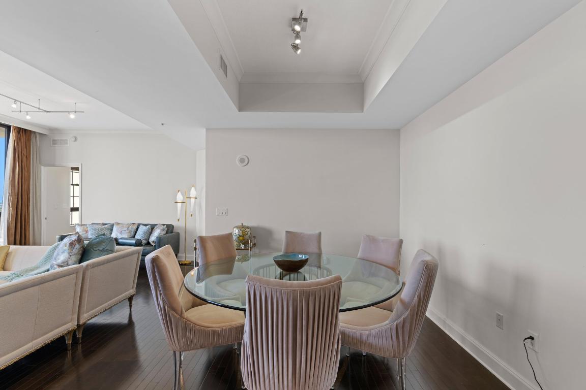 ONE CITY PLAZA CONDOMINIUM - Residential