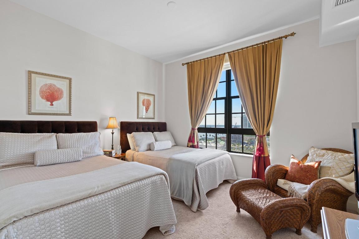 ONE CITY PLAZA CONDOMINIUM - Residential