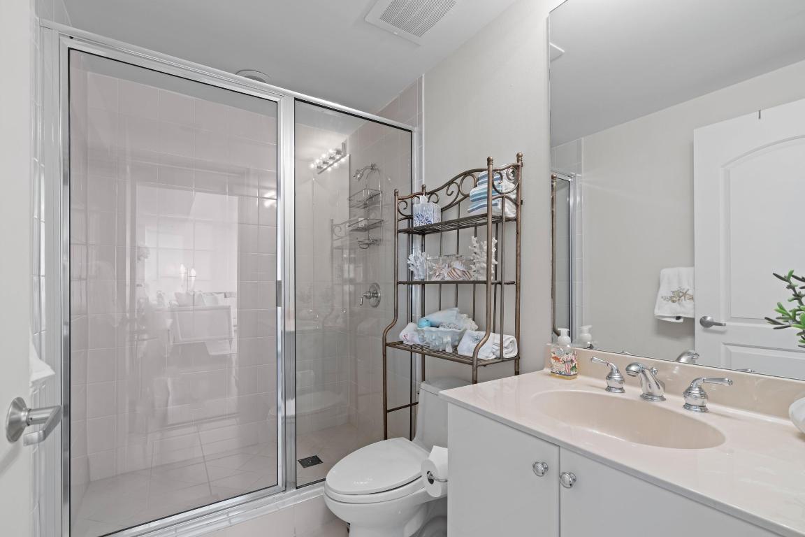 ONE CITY PLAZA CONDOMINIUM - Residential