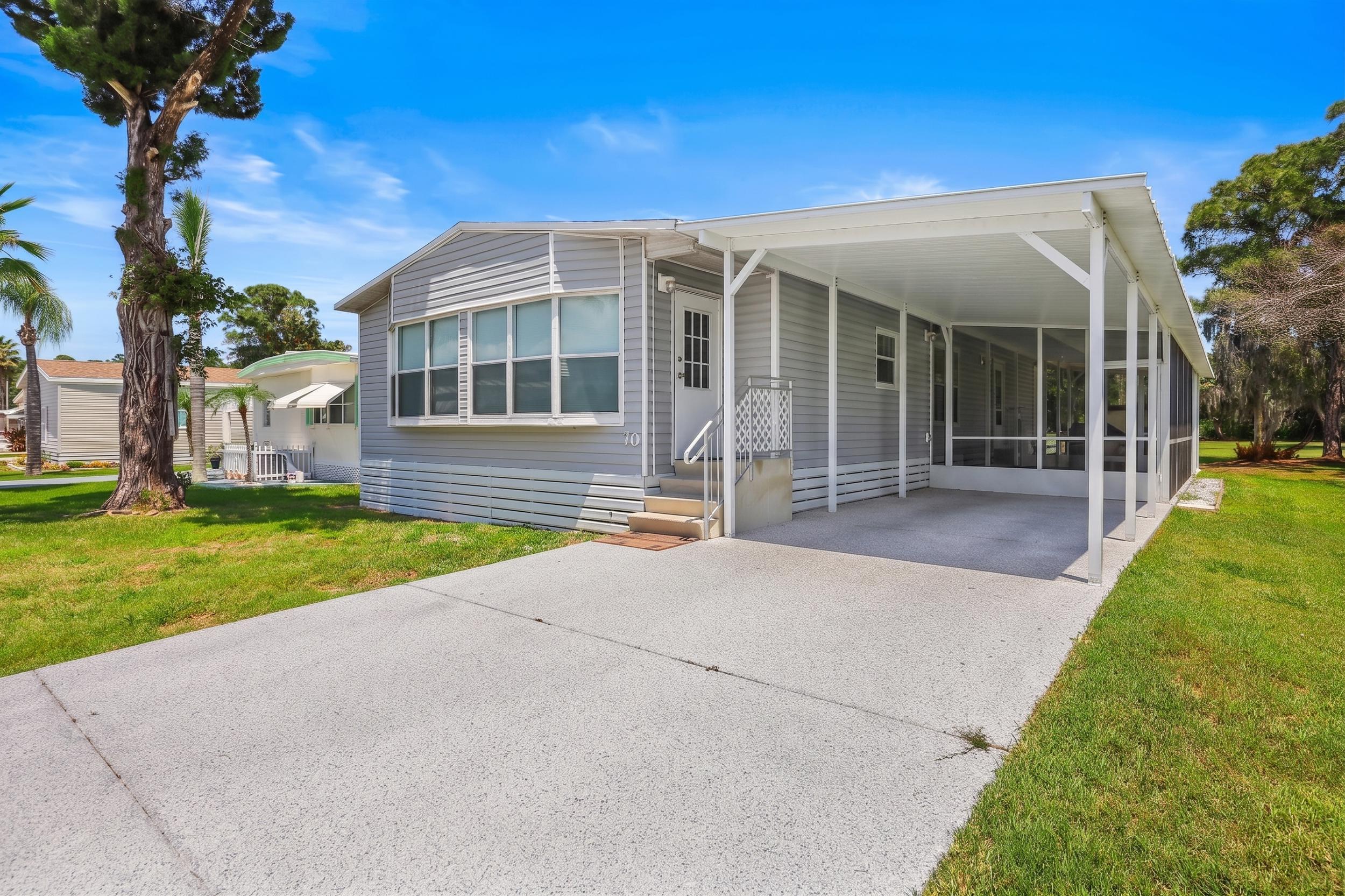 Spanish Lakes - Residential