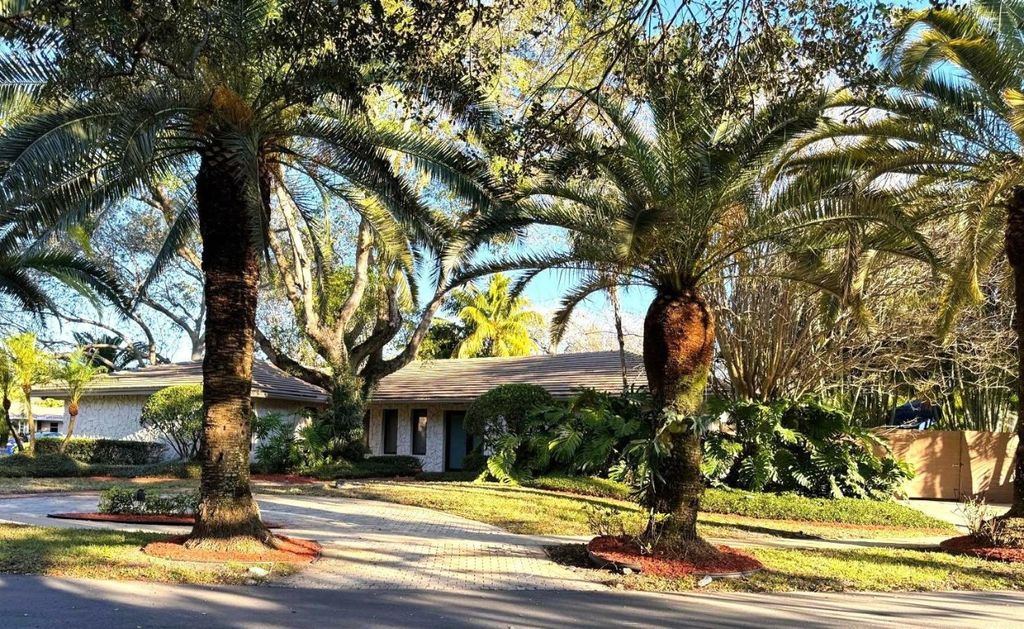 Photo of 3111 N 52nd Avenue, Hollywood, FL 33021 (MLS # F10549051)