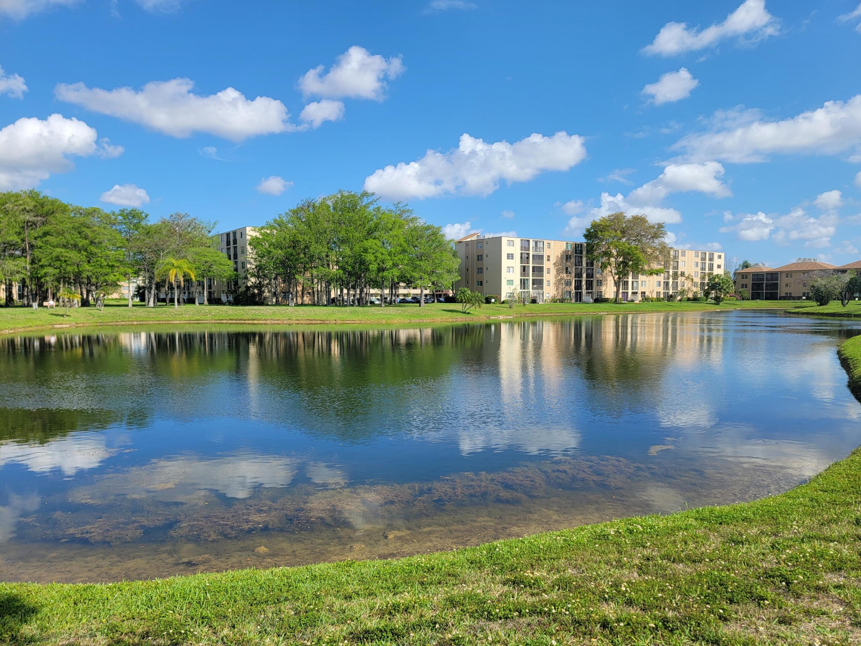 CASCADES OF LAUDERHILL - Residential
