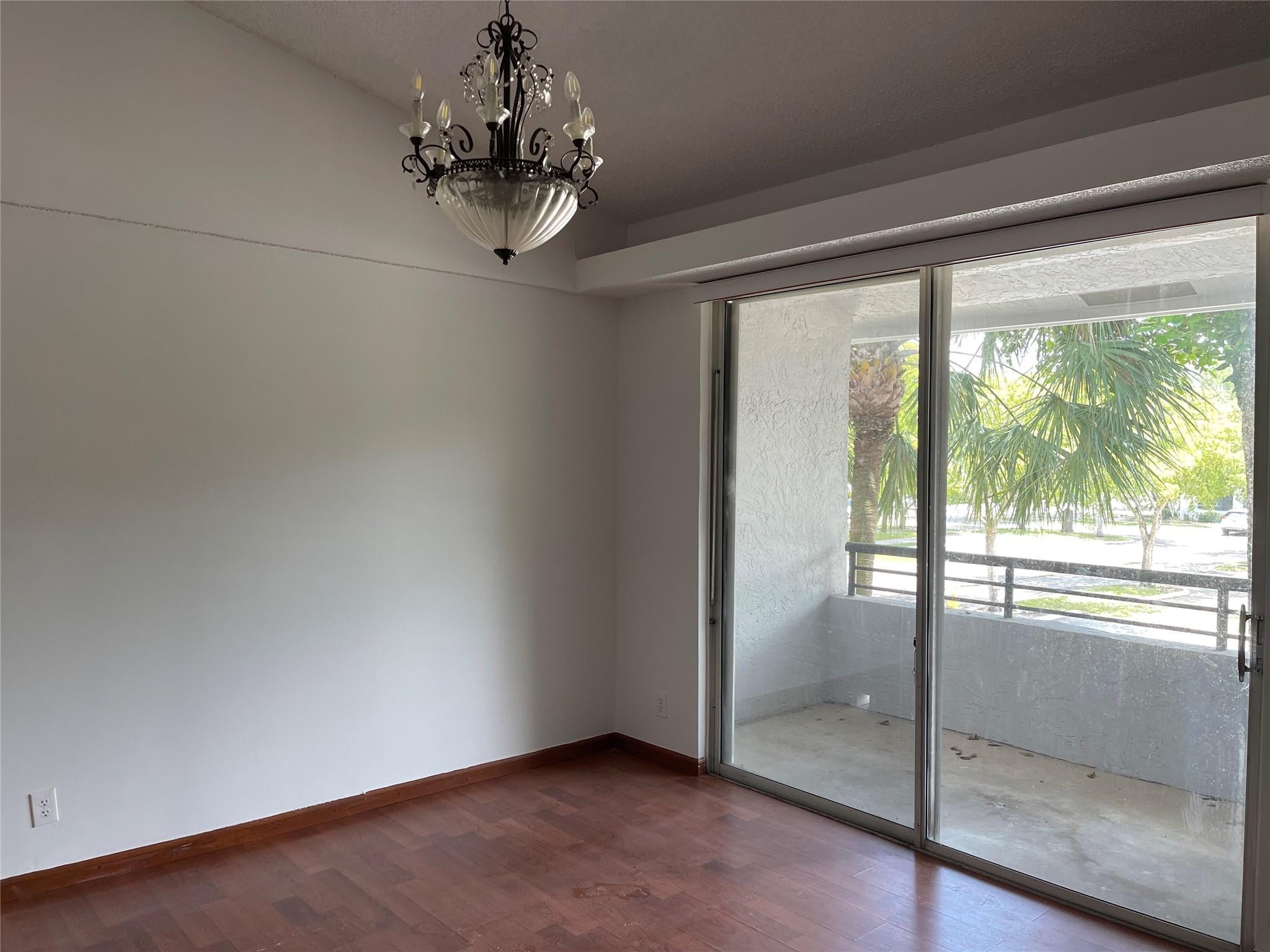 731 LYONS Road 16207