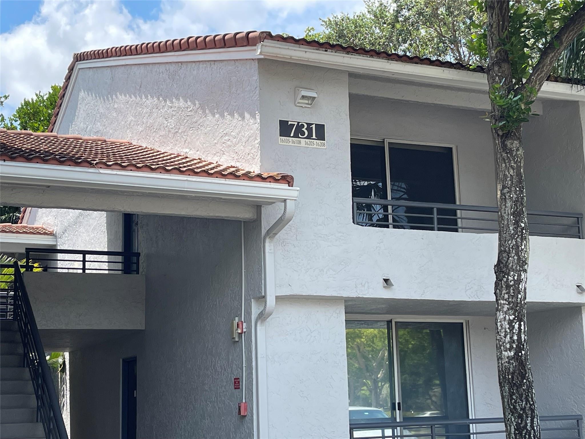 731 LYONS Road 16207