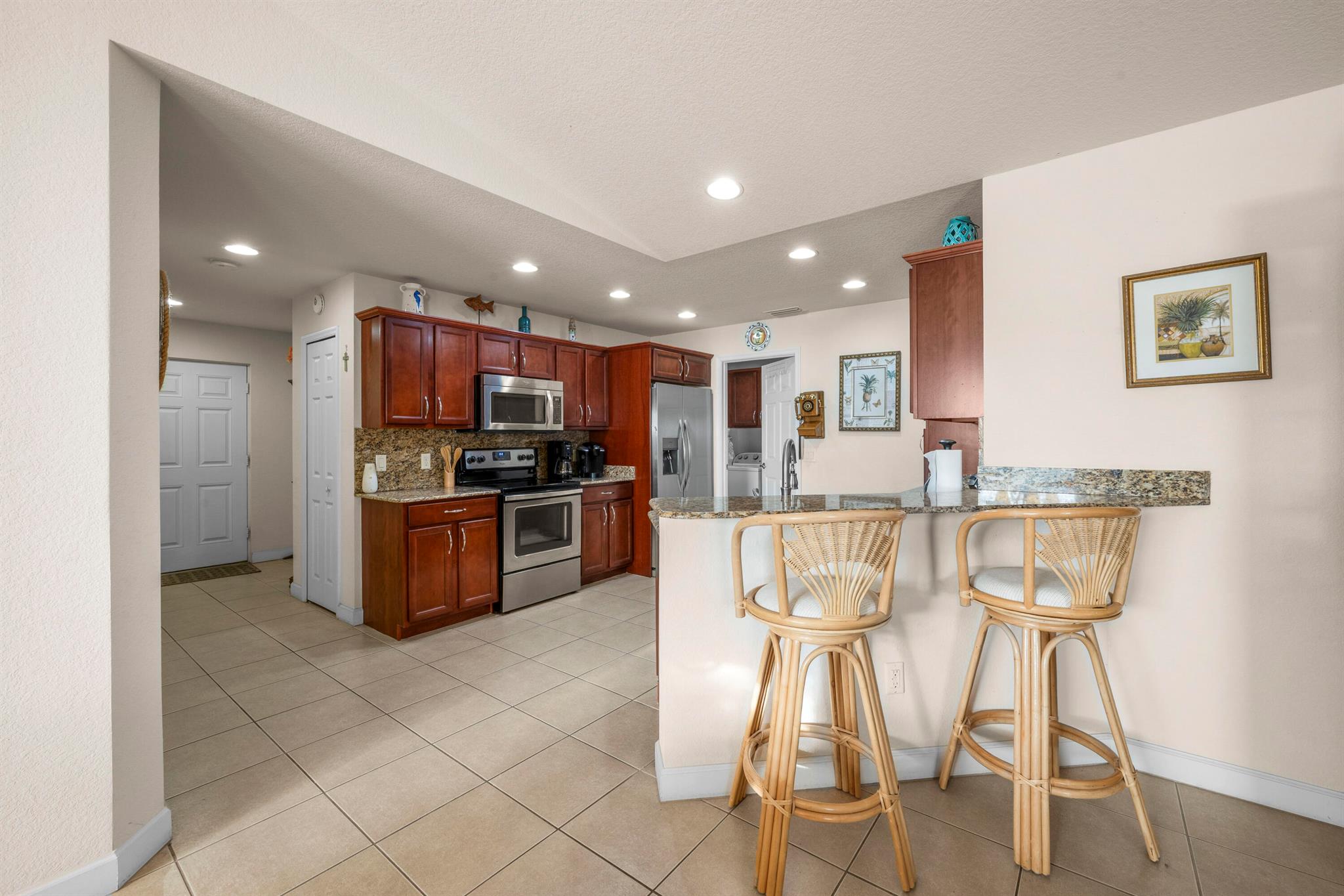 SPANISH LAKES LEASEHOLD E - Residential