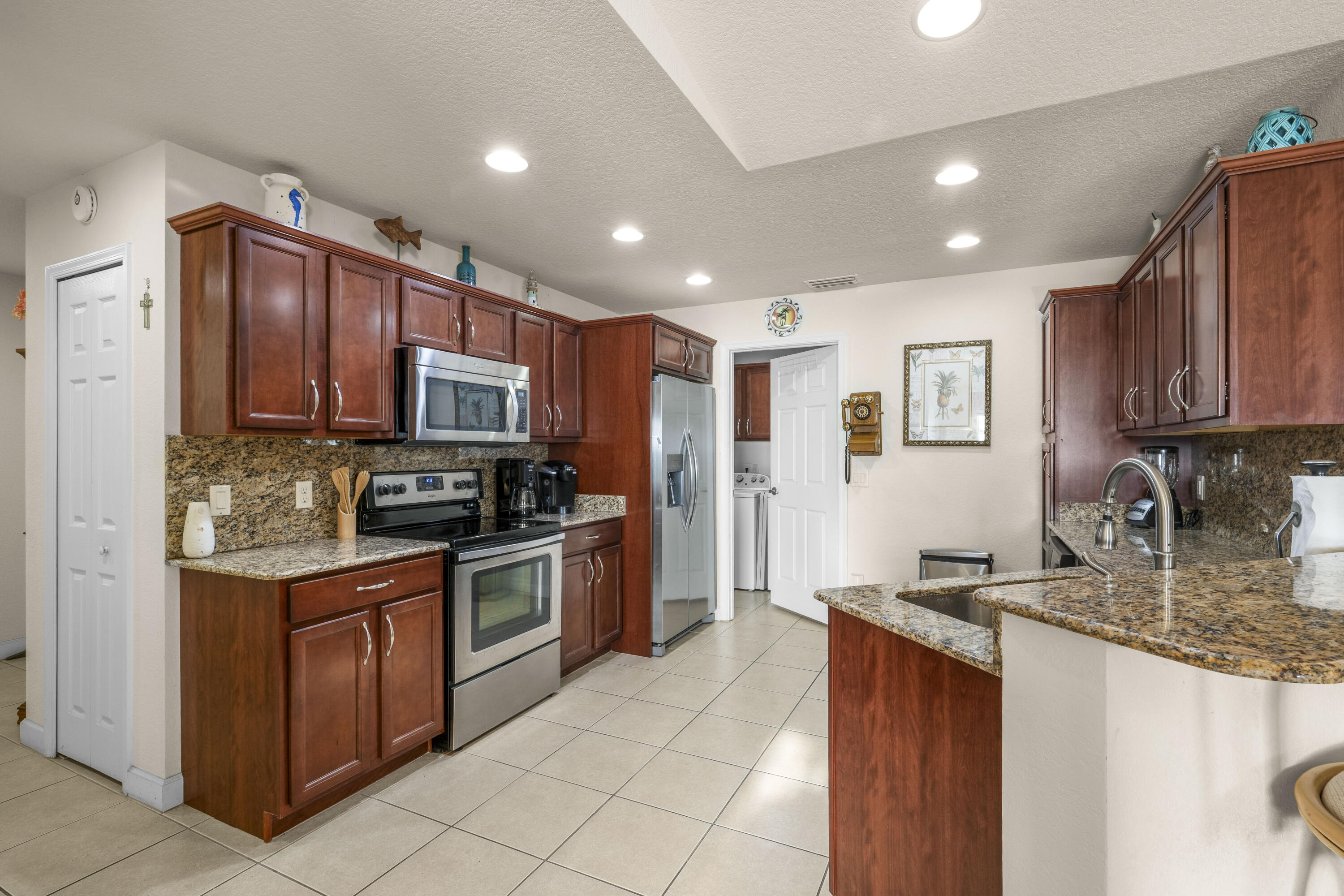 SPANISH LAKES LEASEHOLD ESTATES - Residential