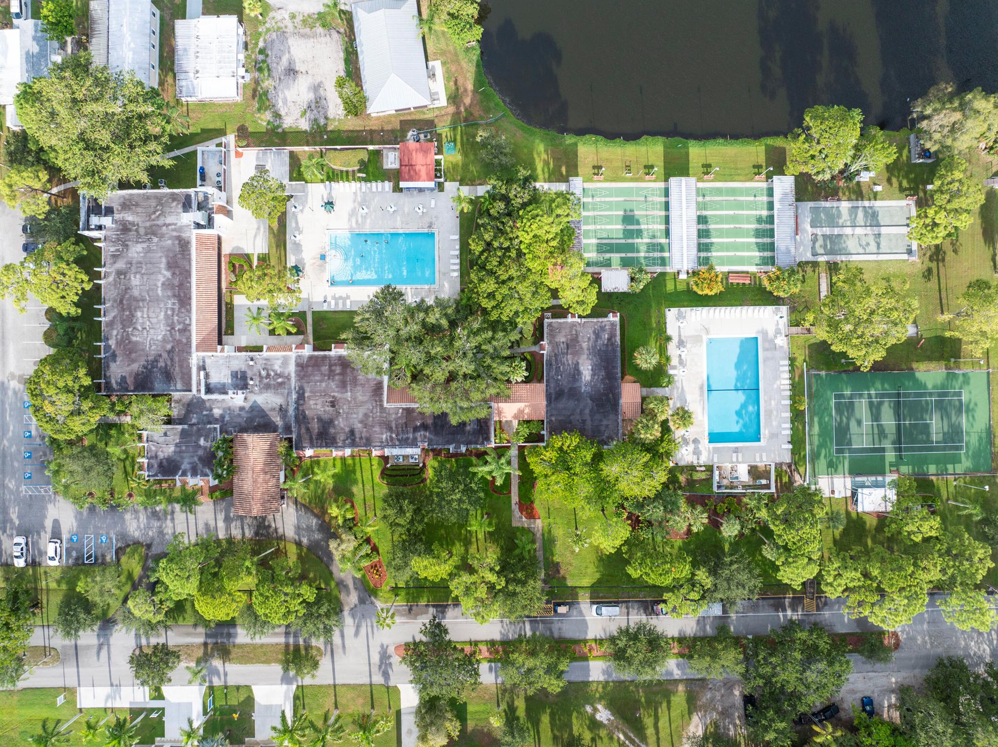 SPANISH LAKES LEASEHOLD E - Residential