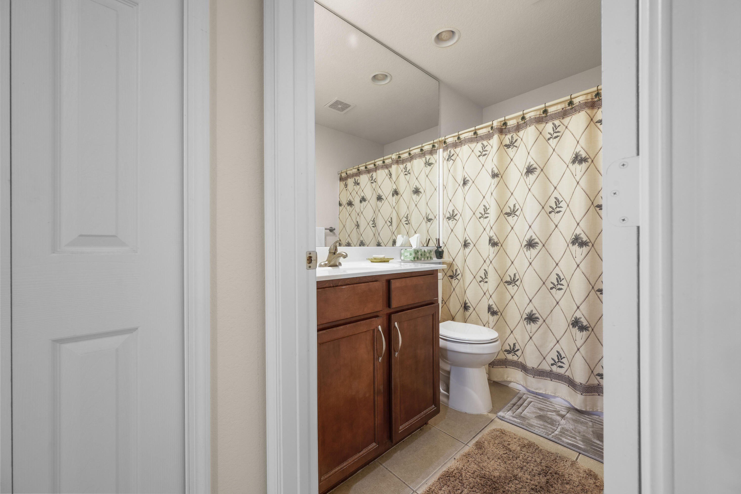 SPANISH LAKES LEASEHOLD ESTATES - Residential