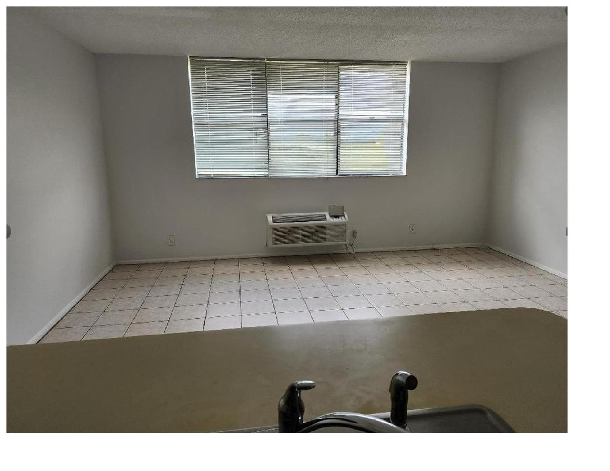 TOWER CLUB - Residential