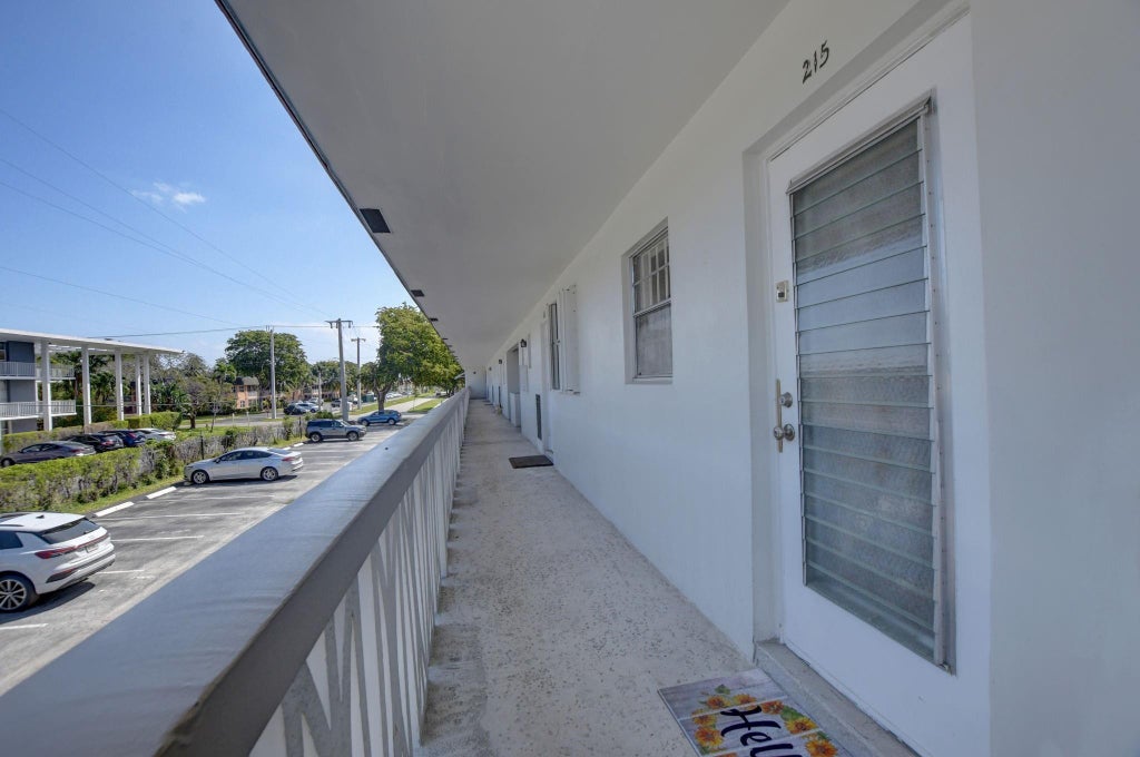 Photo of 899 SE 2nd Avenue #215, Deerfield Beach, FL 33441 (MLS # B26071953)