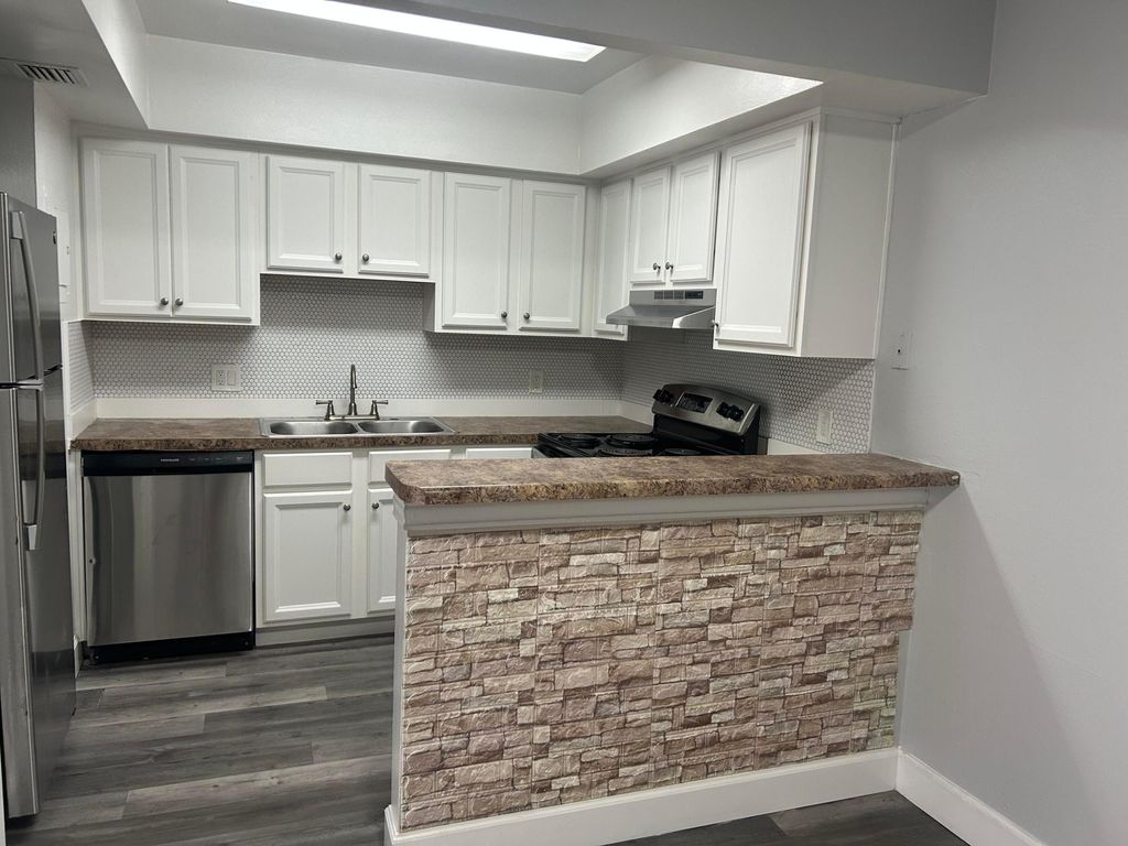 Photo of 3232 NW 84th Avenue, Sunrise, FL 33351 (MLS # B26003969)